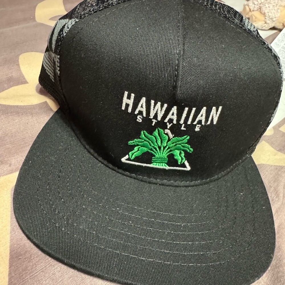 Hawaiian Style Black Trucker Hat